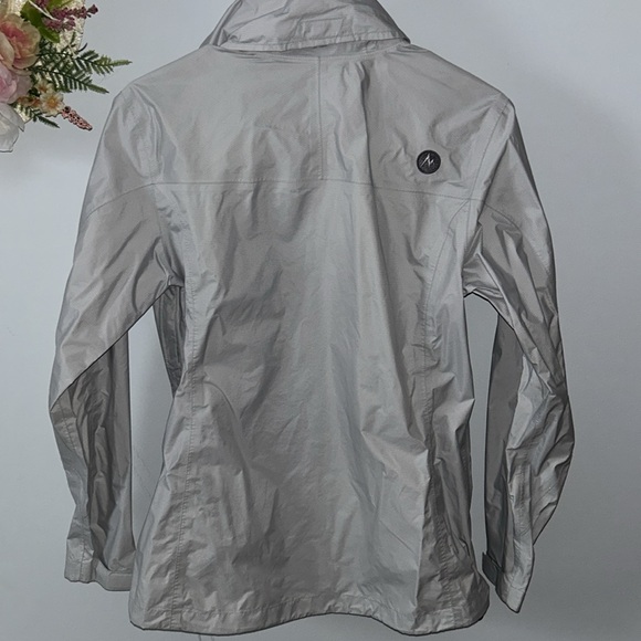 🩷Marmot light gray sz medium women’s rain jacket - Picture 5 of 5